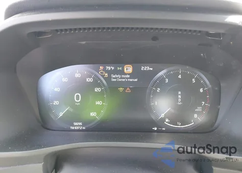 2021 Volvo Xc40 T5 Momentum z USA, uszkodzony, nr VIN YV4162UK4M2457735